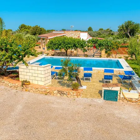 Villa Con Piscina *